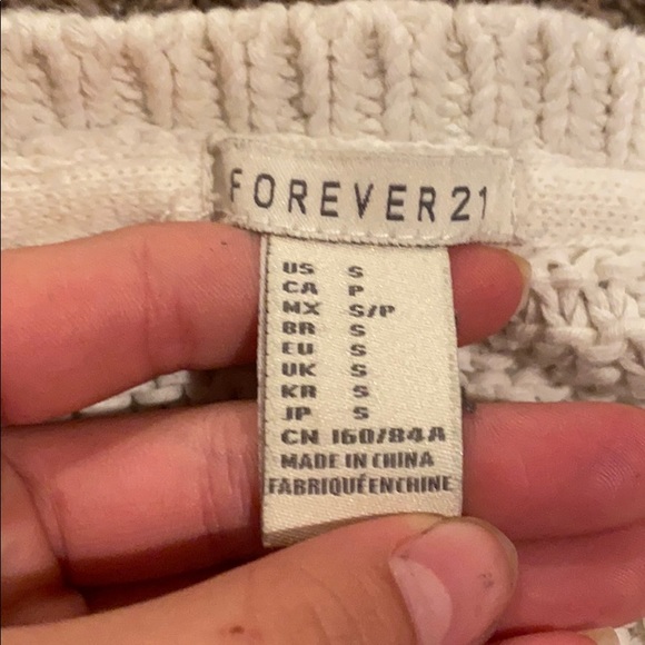 A forever 21 ombrè sweater size small women’s - Picture 2 of 2